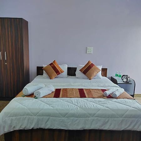 The Narrow Way Edward Guest House Candolim Εξωτερικό φωτογραφία